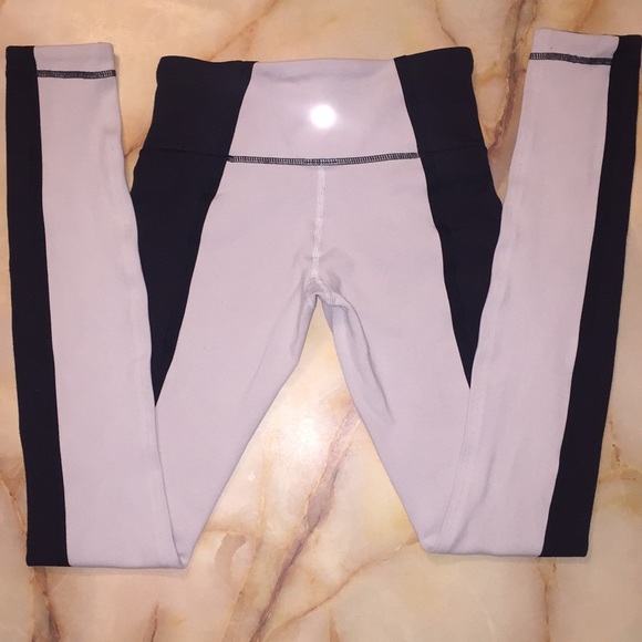 Lulu lemon pants - Picture 2 of 3